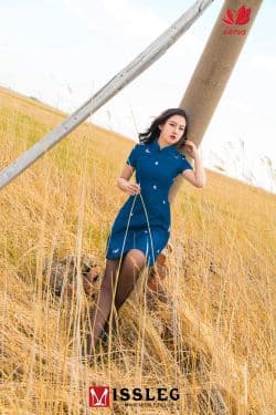 
 M013 罗兰 《户外黑丝丽人》 写真集