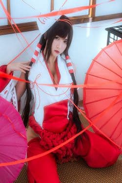 
COSER鳗鱼霏儿 《巫女》  写真集