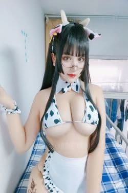 
夏鸽鸽不想起床 《奶牛》 写真集