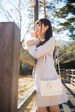 
Arina Hashimoto 橋本ありな/桥本有菜  Limited Edition 写真集