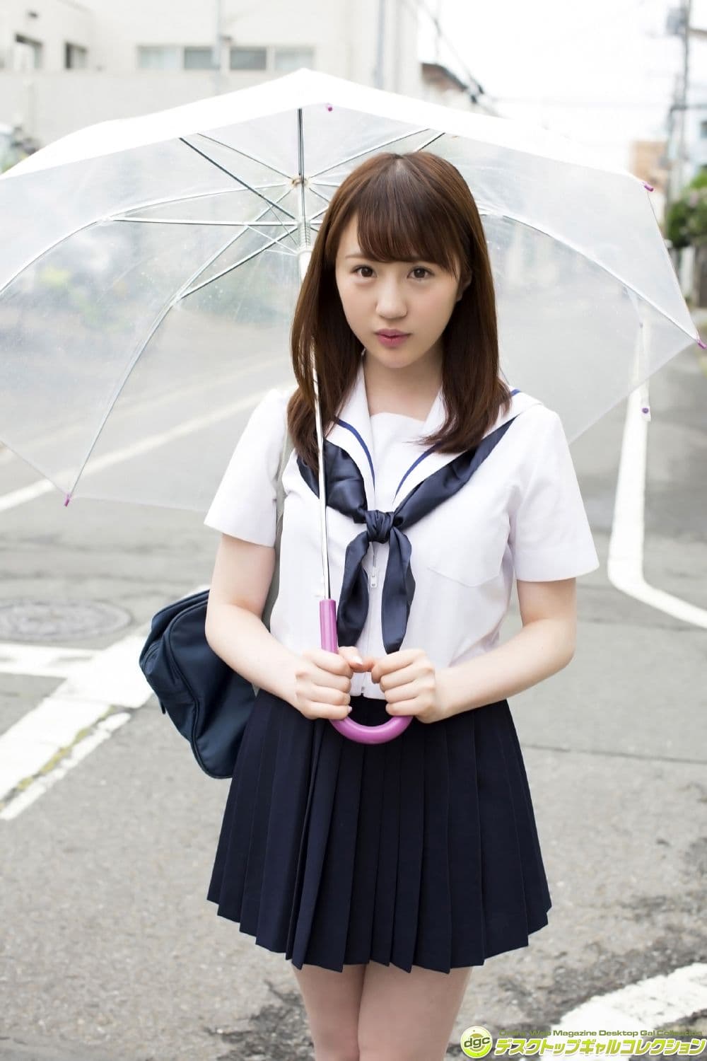 
森山結衣《バレエの特技を活かした柔軟性が自慢19歳》  写真集