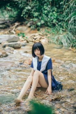 
 小野妹子w 《小溪》 写真集