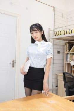 
 No.2932 陆萱萱 – 办公室黑丝女友