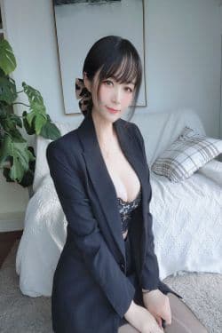
 Coser小姐姐白银81 – 西服