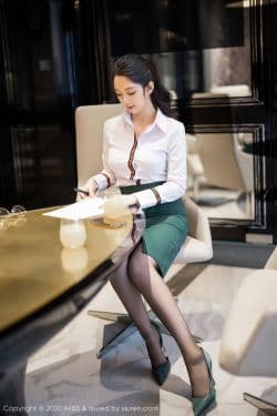 
 Vol.521 Angela小热巴 – 都市风格的职业OL系列