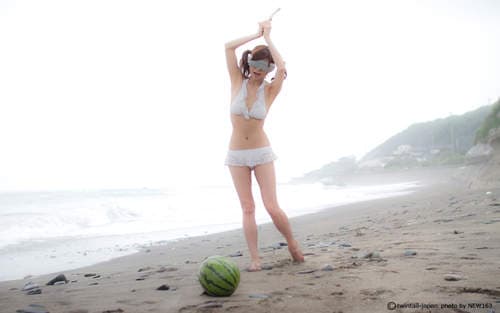 双马尾正妹 松川佑依子 趁这最后的夏天跑去海边玩耍吧