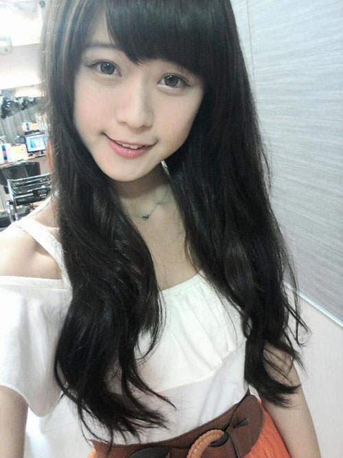 电机系女孩　邱俞瑄　腿长貌美的可爱双马尾正妹