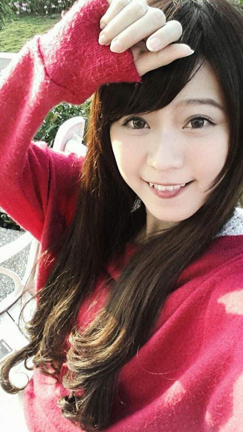 电机系女孩　邱俞瑄　腿长貌美的可爱双马尾正妹