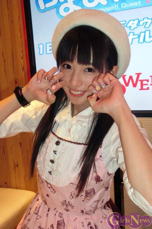 椎名光 （椎名ぴかりん）日本网友被双马尾造型萌给倒了
