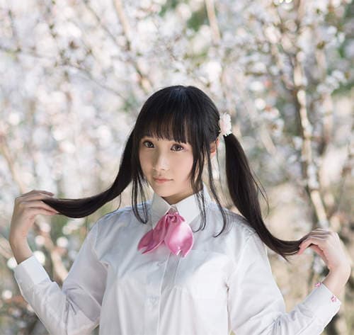 知曦　樱花下的双马尾正妹太萌啦❤