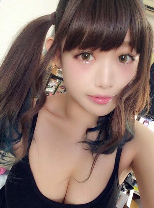 樱井里佳　G罩杯＋双马尾还有比这个更犯规的吗