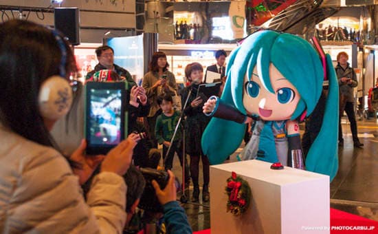 《初音圣诞树》绑著双马尾的圣诞树卖萌中ｗｗ