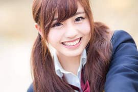 无料素材正妹《河村友歌》意外发现综合了好多人的明星脸