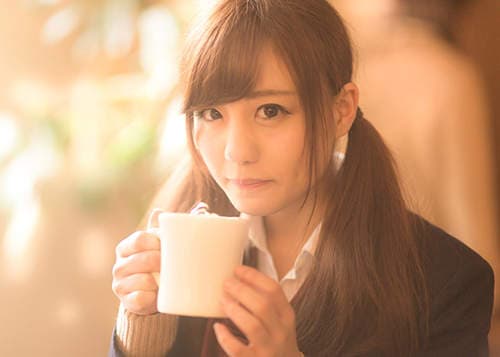无料素材正妹《河村友歌》意外发现综合了好多人的明星脸