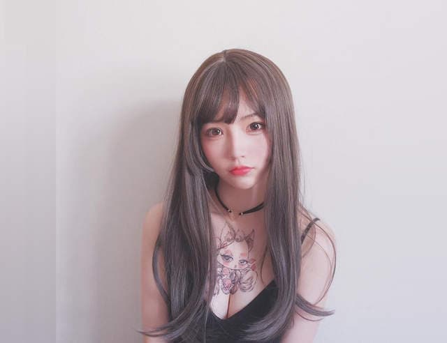 《犬神洛洛子》胸口图案到底是狐狸还是猫呢？