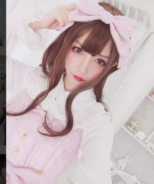 《犬神洛洛子》胸口图案到底是狐狸还是猫呢？