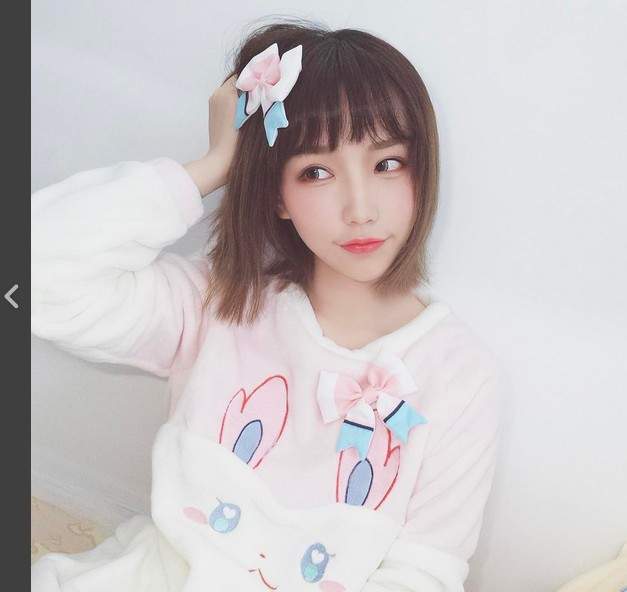 《犬神洛洛子》胸口图案到底是狐狸还是猫呢？