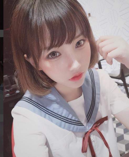 《犬神洛洛子》胸口图案到底是狐狸还是猫呢？