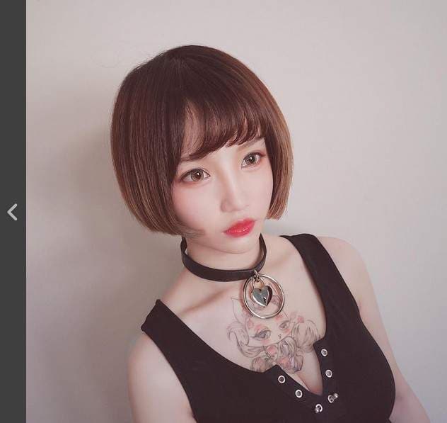 《犬神洛洛子》胸口图案到底是狐狸还是猫呢？