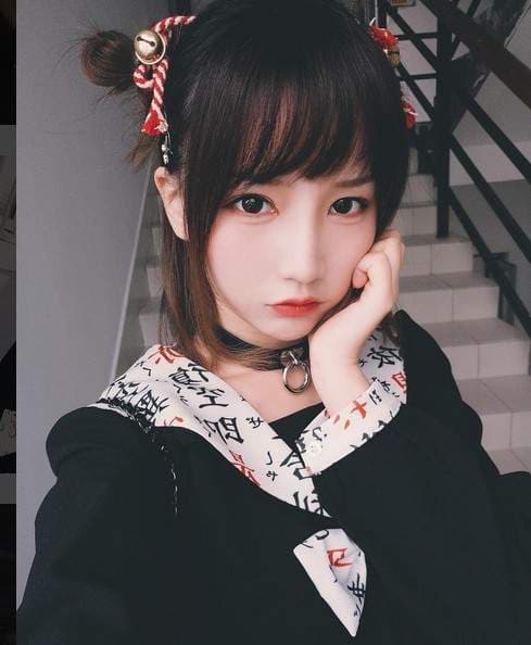 《犬神洛洛子》胸口图案到底是狐狸还是猫呢？