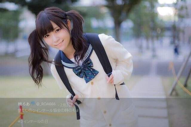 《正妹挑战一人去海边》游泳吃冰录影通通来好像有点忙压