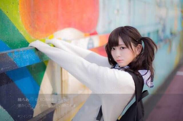 《正妹挑战一人去海边》游泳吃冰录影通通来好像有点忙压