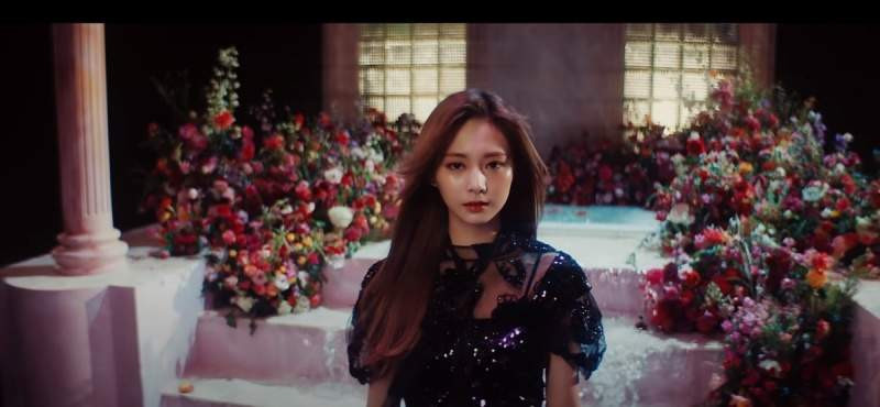 韩国人气女团《TWICE》新单曲MV预告曝光 周子瑜「甜美、性感」造型多变 韩国人气女团《TWICE》新单曲MV预告曝光 周子瑜「甜美、性感」造型多变