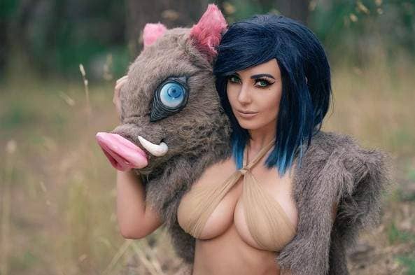 本欲斥奈何大《胸肌最巨伊之助》知名coser「JESSICA」的鬼灭之刃角色扮演