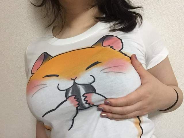 不能摸的咪咪《2018胸部话题TOP10》身为「胸部星人」的你是否错过了这些分享呢？