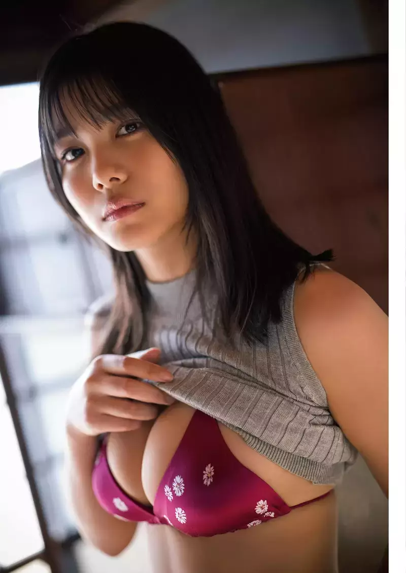 23岁的E奶魅力《朝日七海》拥有灿烂笑容健康肤色的阳光美少女