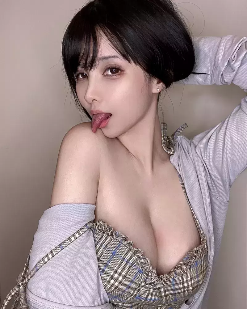 超宠粉台湾Coser《魔理花》〝神逻辑〞实现粉丝想戳、想揉的愿望!