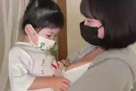 网路传言《奶头位置大剖析》据说就是看耳垂的下面就会刚好对到~真？