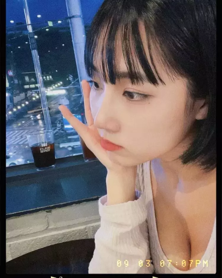 网路传言《奶头位置大剖析》据说就是看耳垂的下面就会刚好对到~真？