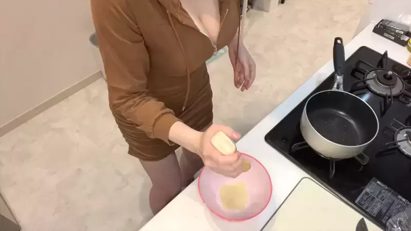 《巨乳秘书的料理小教室》做菜的过程我很仔细看,但重看一遍我才发现她做的是番茄猪肉片 《巨乳秘书的料理小教室》做菜的过程我很仔细看,但重看一遍我才发现她做的是番茄猪肉片