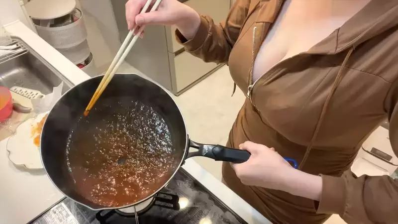 《巨乳秘书的料理小教室》做菜的过程我很仔细看,但重看一遍我才发现她做的是番茄猪肉片 《巨乳秘书的料理小教室》做菜的过程我很仔细看,但重看一遍我才发现她做的是番茄猪肉片