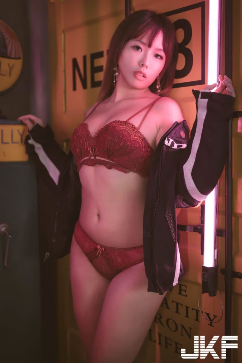 JKF,噗酱,美女新闻,欧派,甜心美女69文学网