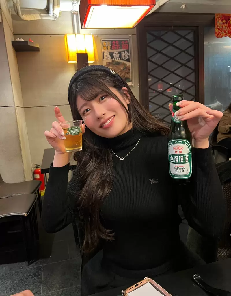 写真女星分享免费素材 100公分H杯巨乳的无料分享好佛心