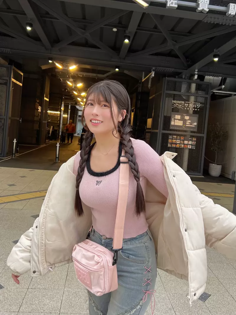 写真女星分享免费素材 100公分H杯巨乳的无料分享好佛心