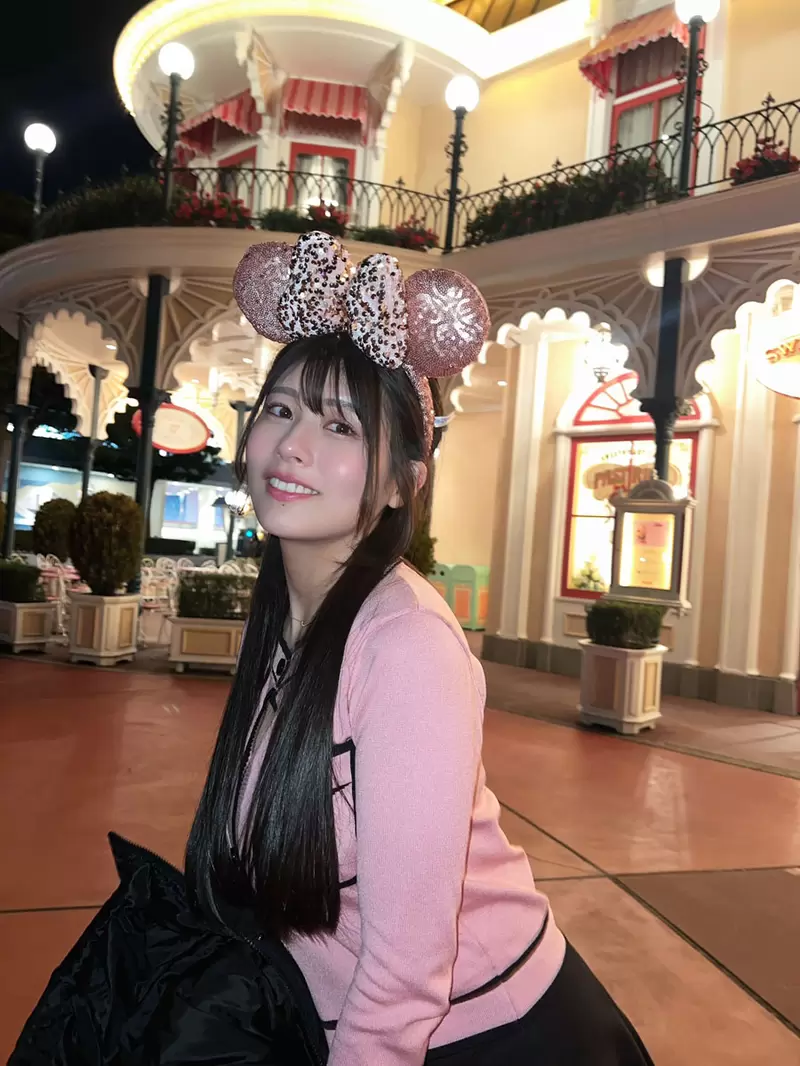 写真女星分享免费素材 100公分H杯巨乳的无料分享好佛心