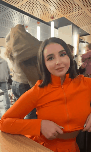 能随著节拍起舞的《Suzanna Joy》原来抖胸肌不是男生的专利吗? 能随著节拍起舞的《Suzanna Joy》原来抖胸肌不是男生的专利吗?