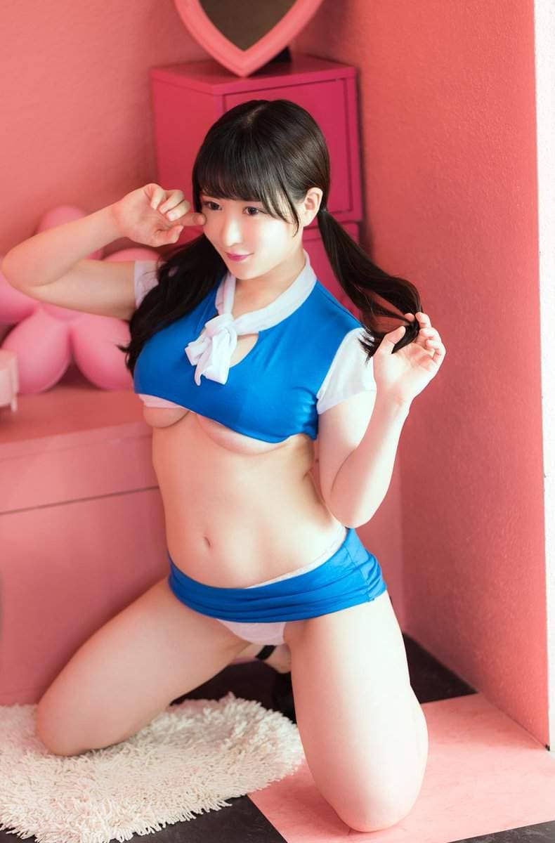 G罩杯大圣母《雨宫留菜cos蒂法》依我专业的判断我觉得这个乳量没有问题