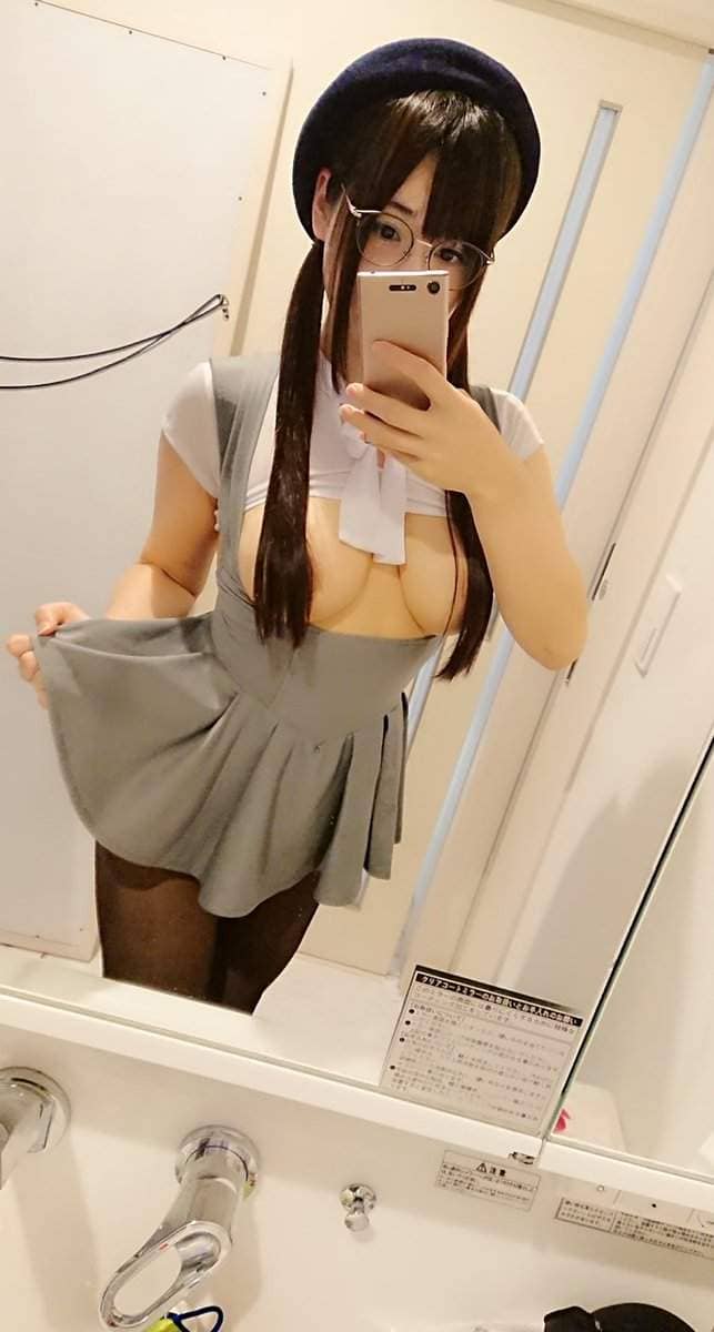 《巨乳穿半乳衣的结果》人家只是想露下乳，不小心就全都露出来惹...(灬ºωº灬)