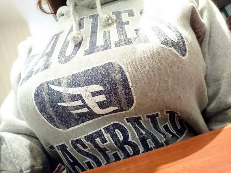 《巨乳穿半乳衣的结果》人家只是想露下乳，不小心就全都露出来惹...(灬ºωº灬)