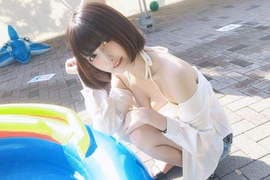 原石美少女《月埜ヒスイ》惊人好身材❤推敲应该有日规E~F罩杯级数