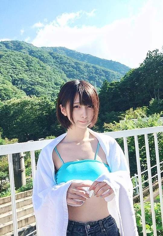 原石美少女《月埜ヒスイ》惊人好身材❤推敲应该有日规E~F罩杯级数