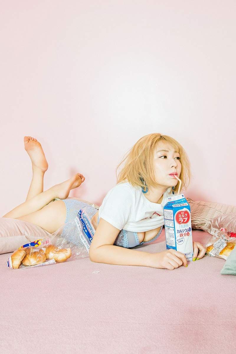 美乳youtuber《桥本甜歌》杂志写真展现无比的性感 美乳youtuber《桥本甜歌》杂志写真展现无比的性感