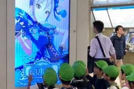 日本幼稚园小朋友看《偶像大师灰姑娘》广告感想：「奶子好大！」孩子的教育不能等(ㆆᴗㆆ)