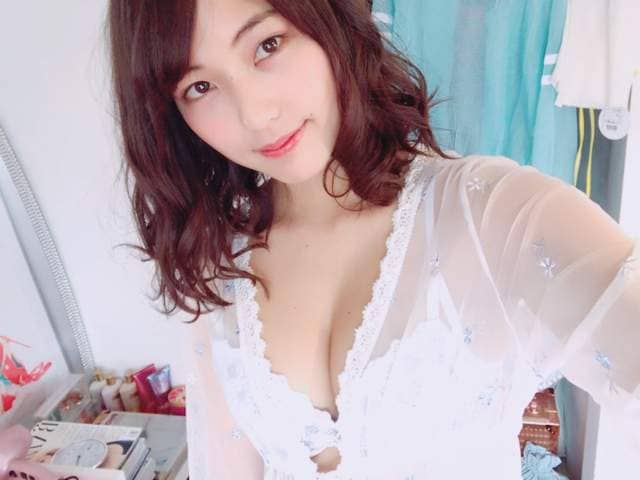 《写真女星的闺房大直击》应该就是香香而且一尘不染的感觉吧