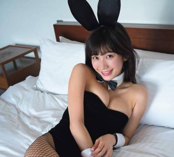 《封面写真新女王》小仓优香首次的兔女郎造型赞的啦