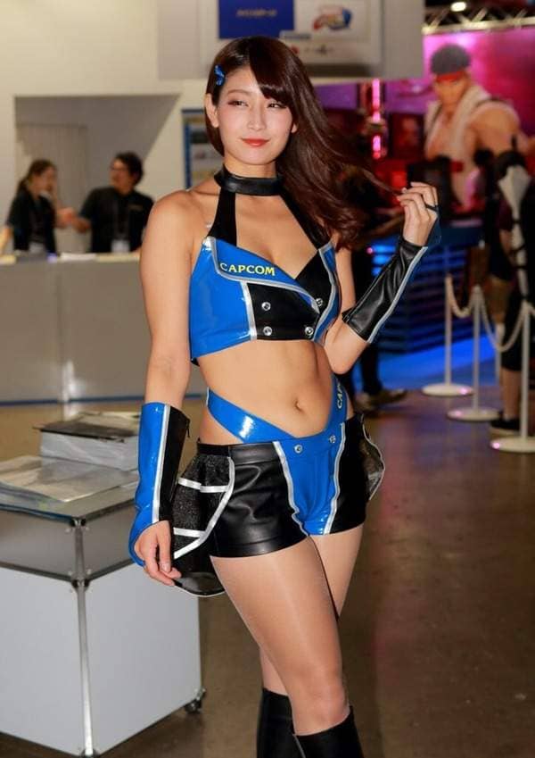 《赛车女郎初体验》沢すみれ第一次周刊比基尼大解放